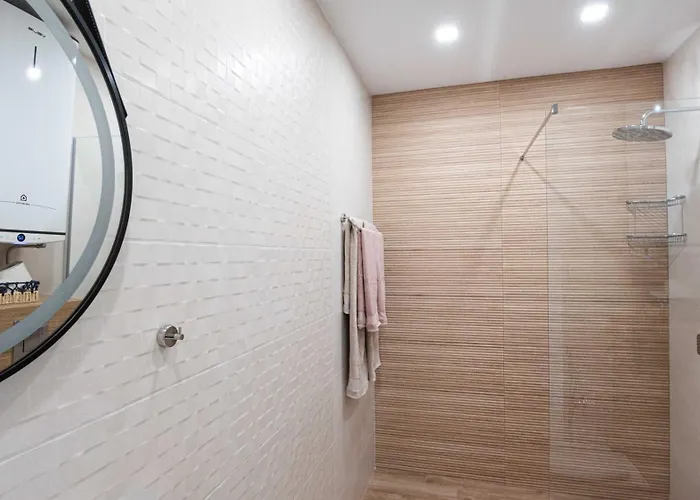 Harmony Delux -free Parking